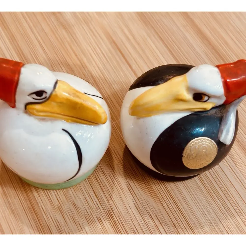 Vintage Czechoslovakia Figural Vulture Bird Salt Pepper Shakers Foil Label Pair